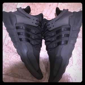 Adidas sneakers size 7 youth